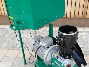 Пресс - грануляторы для овечьей шерсти BN 100W/ BN200W /BN400W /BN600(Чехия)